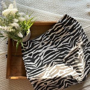 Zebra skirt